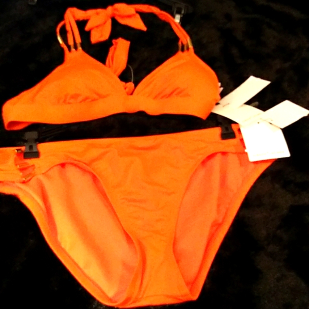 Gibson Latimer bikini NWT